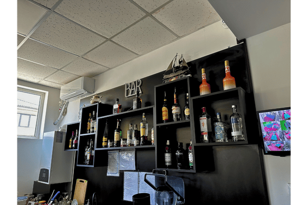 Interior pub